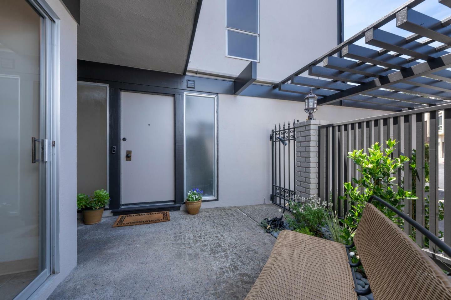 Property Photo: 124 Oxford Lane CA 94066