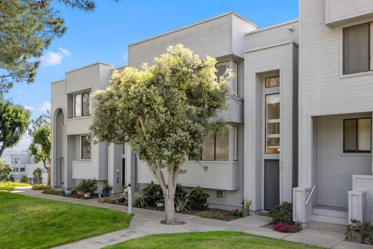 Property Photo:  810 NW America Way  CA 92014 
