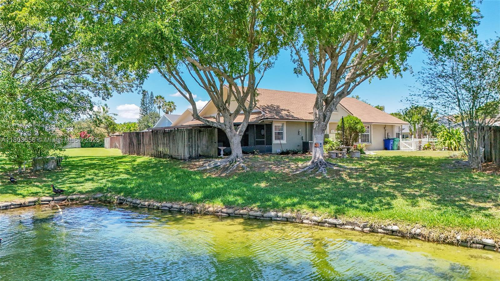 Property Photo: 9828 SW 58th Ct FL 33328