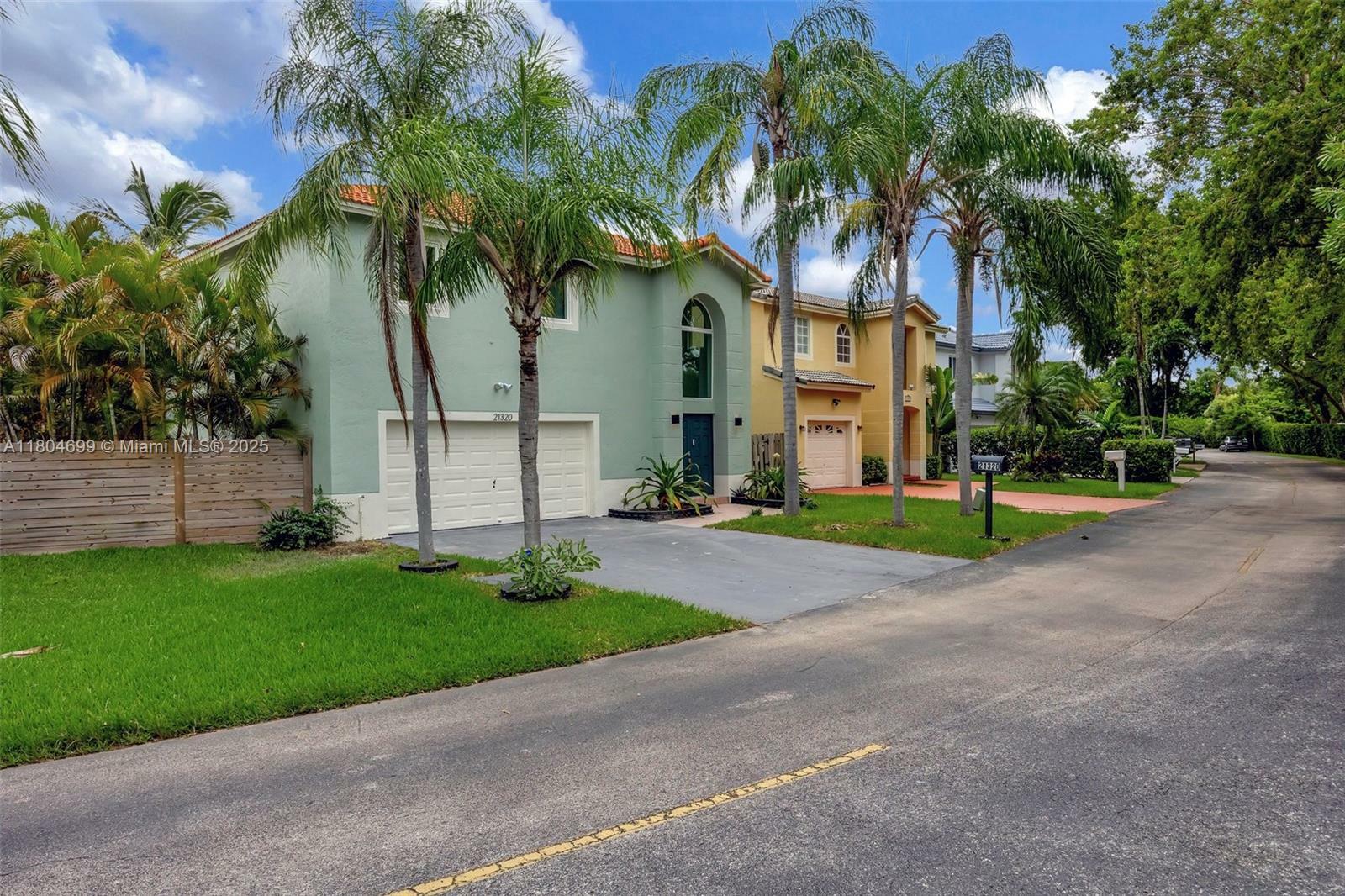 Property Photo: 21320 SW 97th Ave FL 33189
