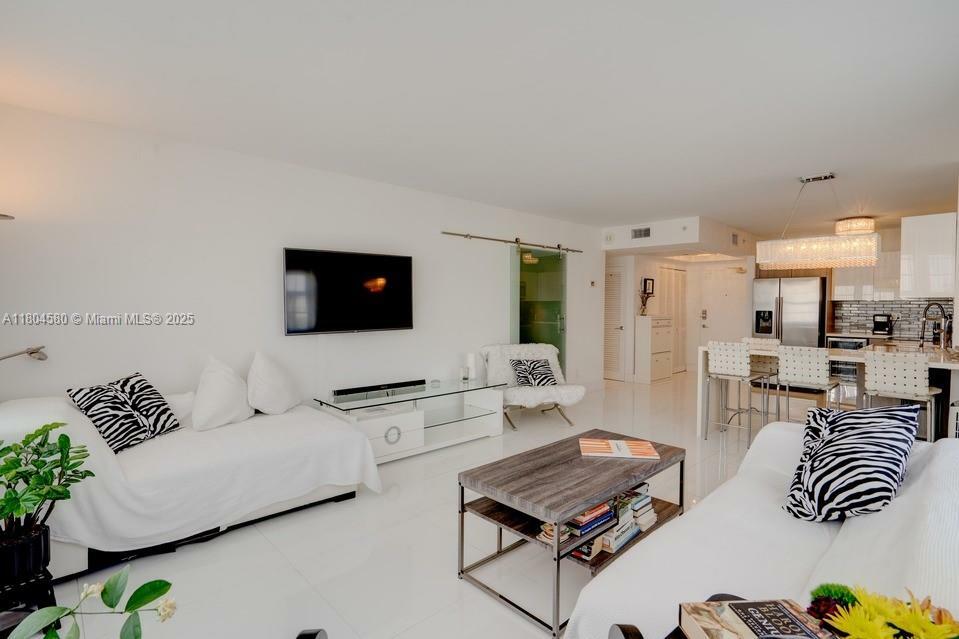 Property Photo: 100 Lincoln Rd 614 FL 33139