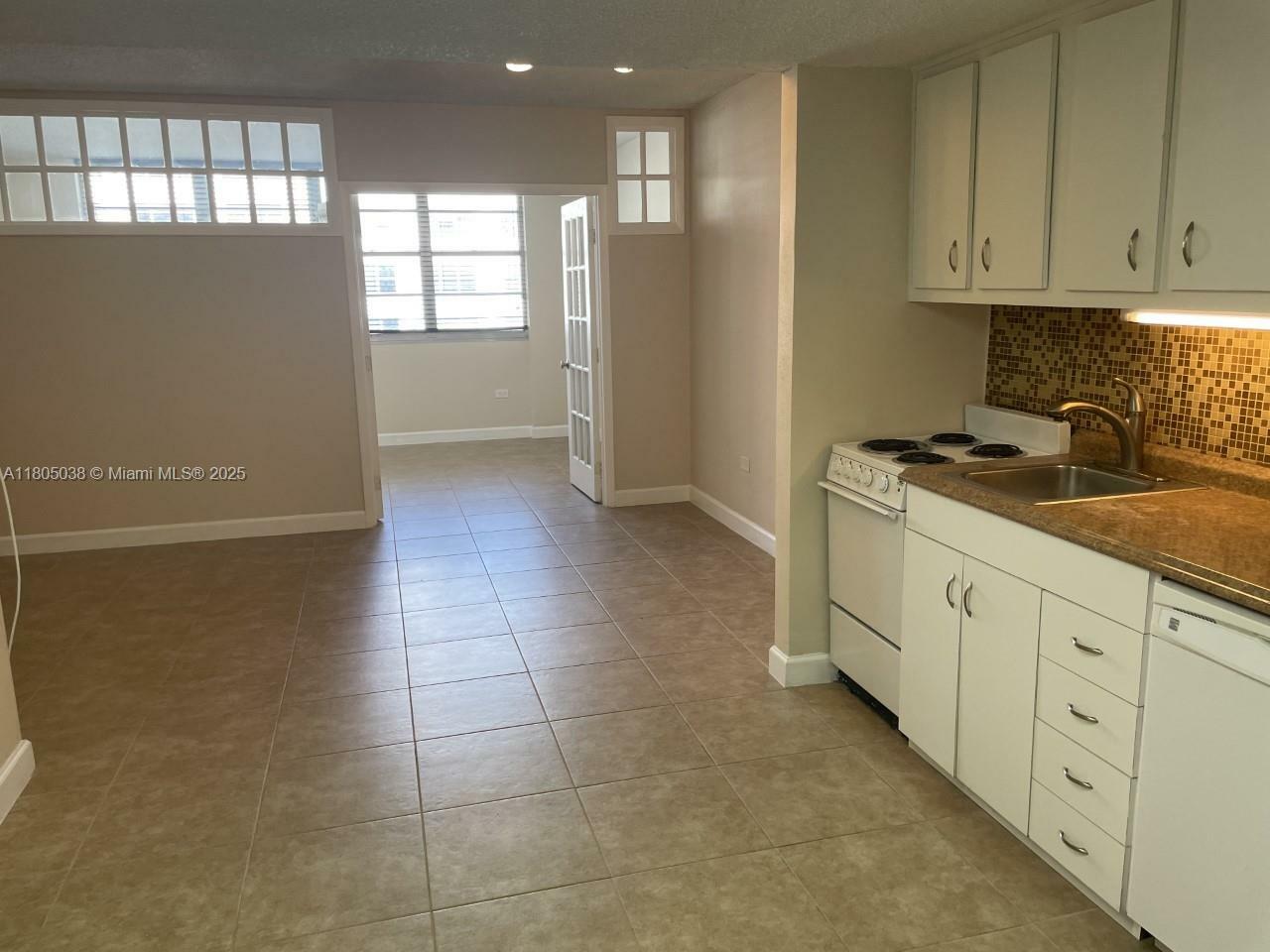 Property Photo: 999 Brickell Bay Dr 1806 FL 33131