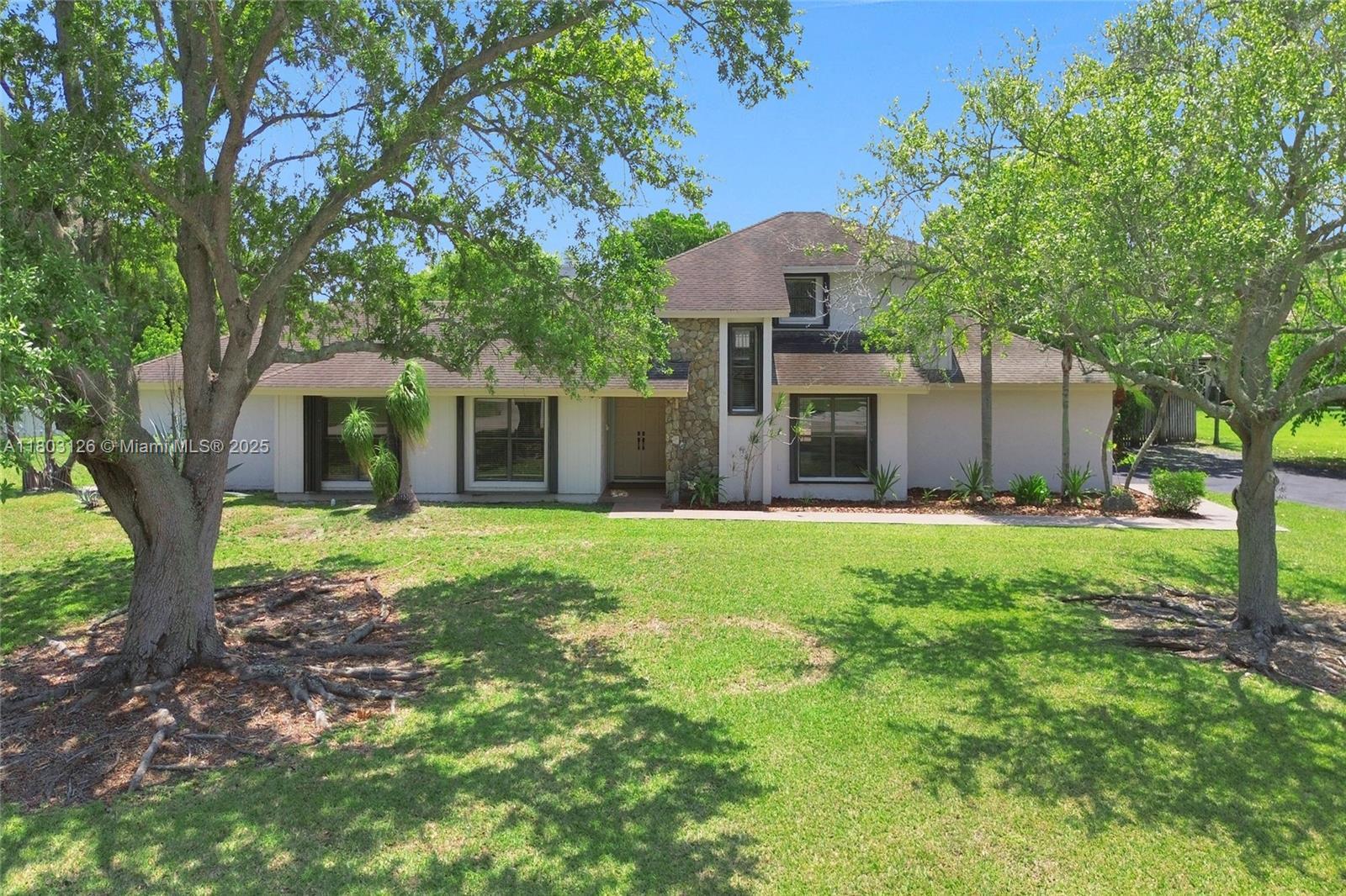 Property Photo:  14940 SW 164th Ter  FL 33187 
