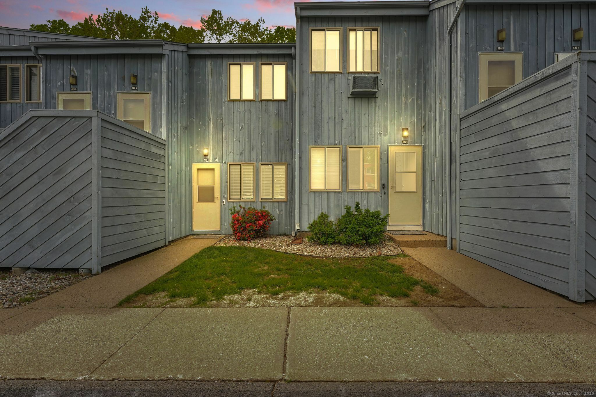 Property Photo: 426 Emmett Street Apt I CT 06010