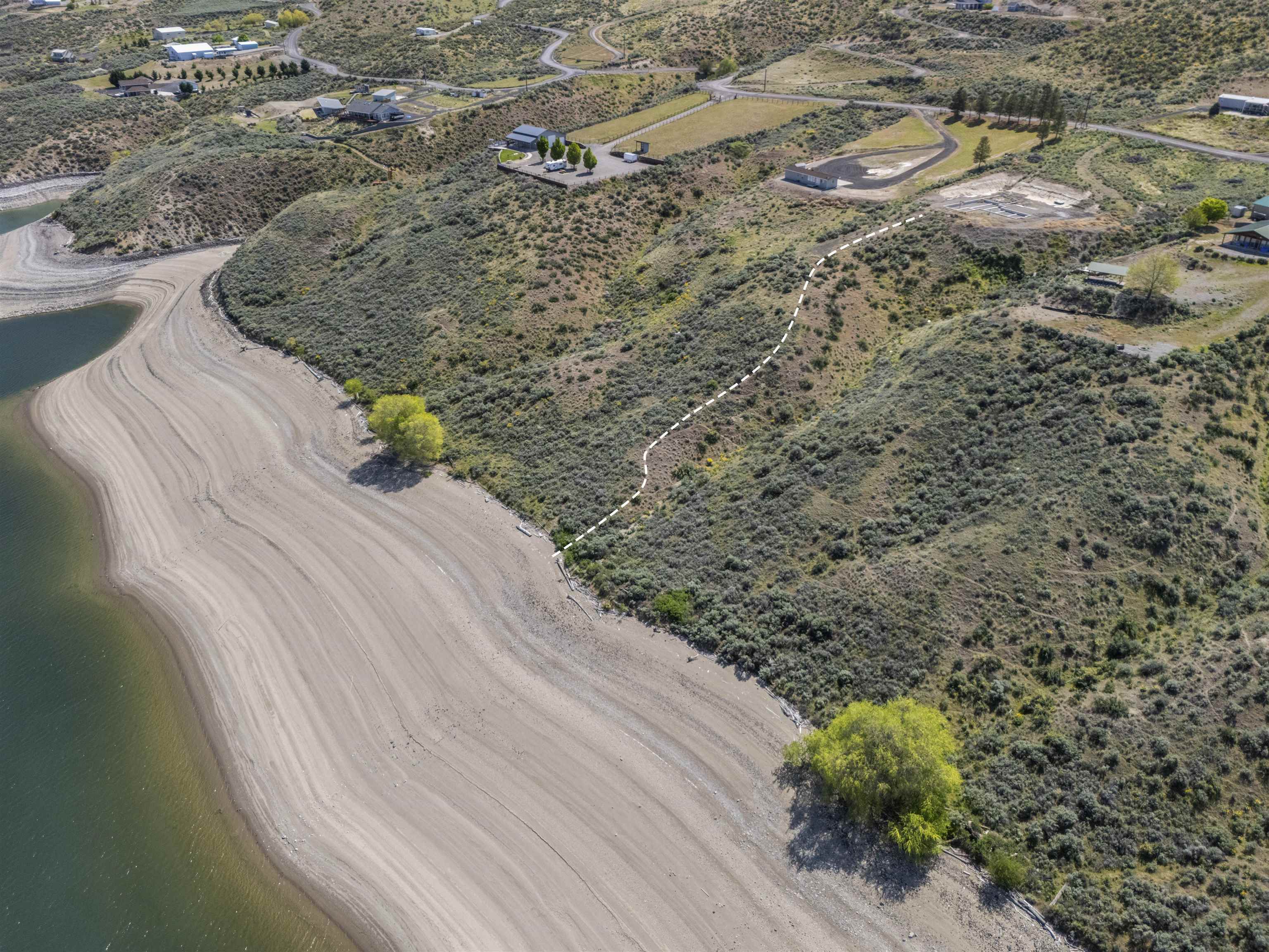 Property Photo: 4005 Plum Pt E WA 99133