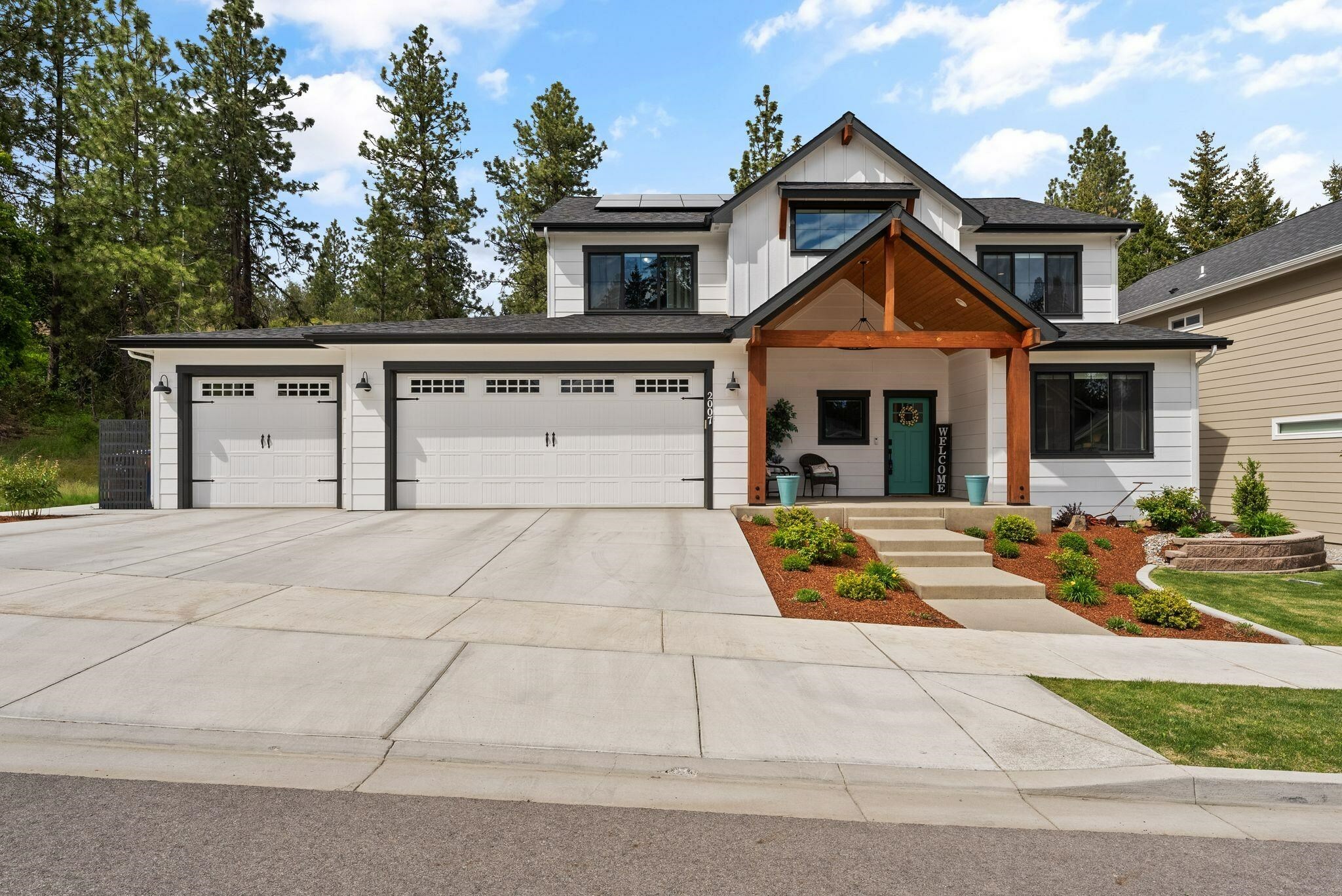 Property Photo: 2007 E 33rd Ave WA 99203