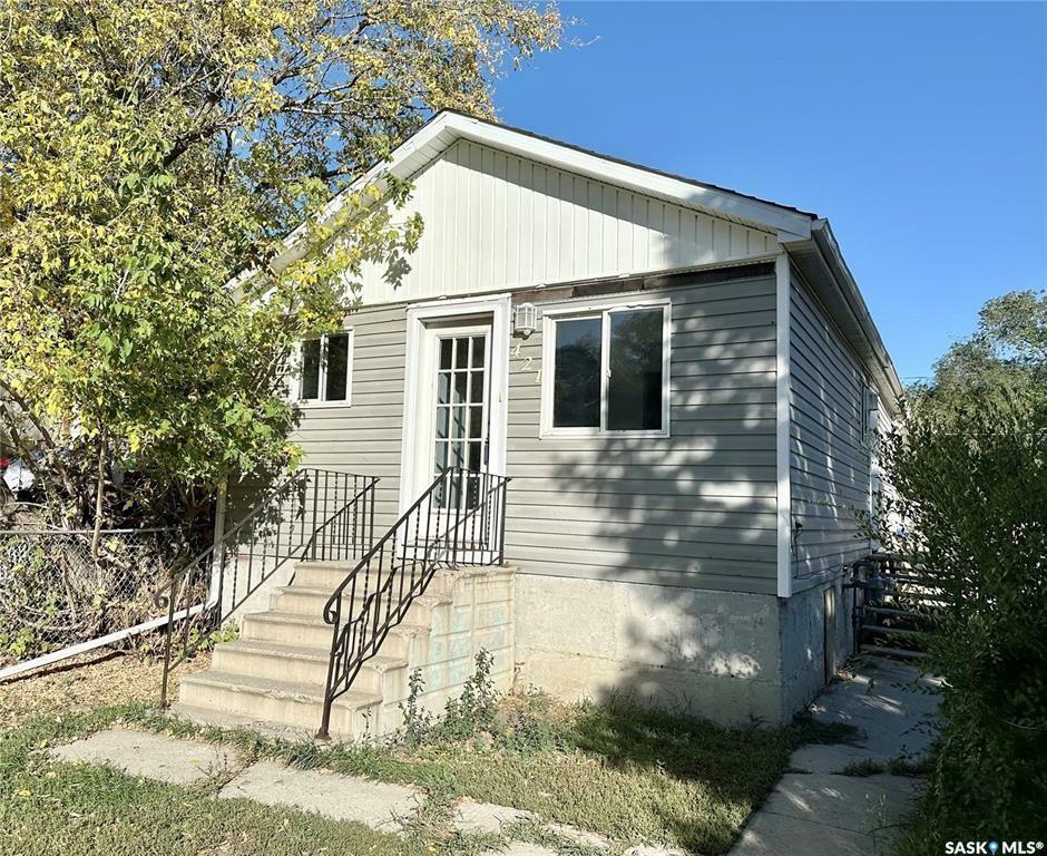 Photo de la propriété: 421 Alexandra Street SK S4R 4W6