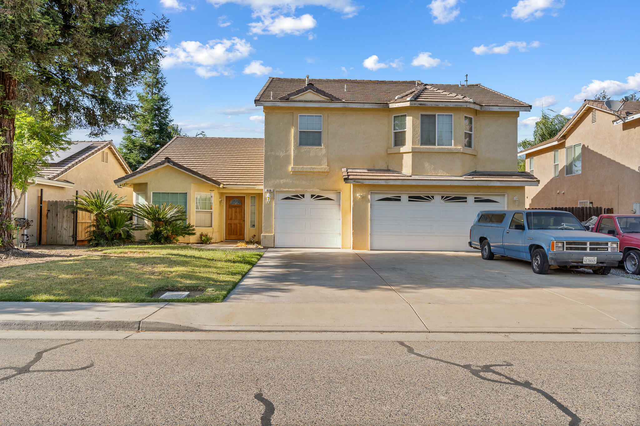 618 W Kimball Avenue  Visalia CA 93277 photo