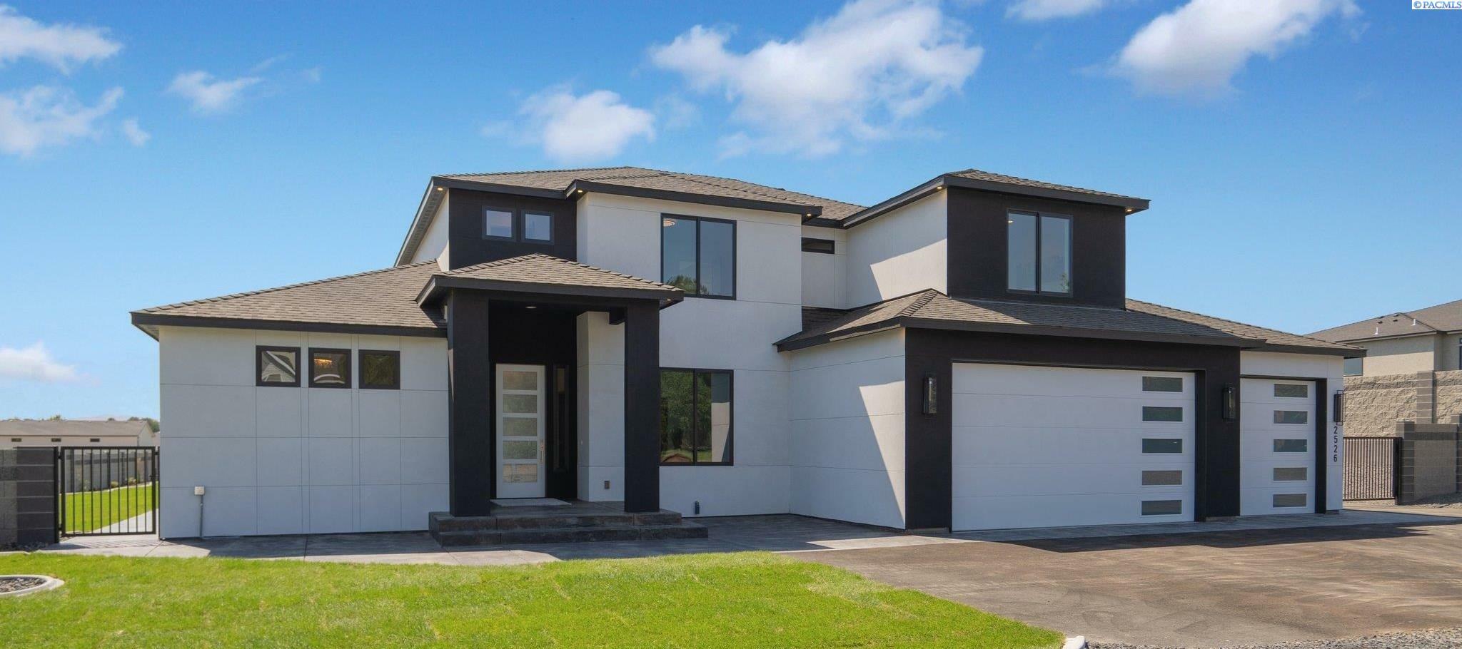 2526 N Road 57  Pasco WA 99301 photo