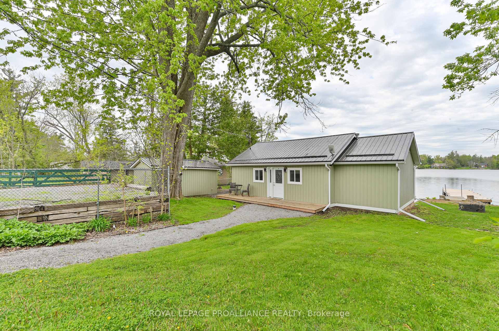 Photo de la propriété: 118 Oak Lake Road ON K0K 3E0