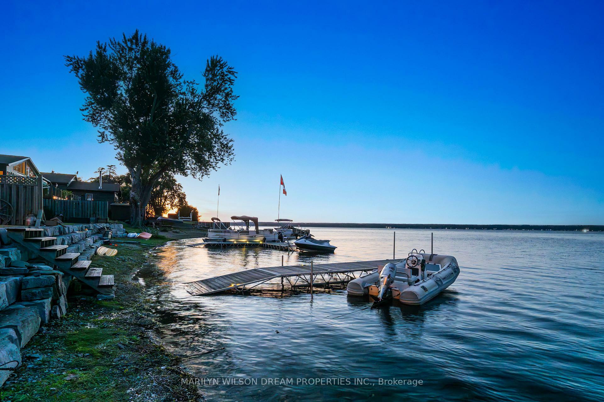 Photo de la propriété: 614 Lake Street ON K7V 3Z8