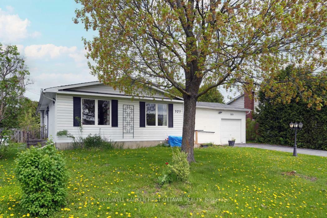 Property Photo: 323 Amiens Street ON K1E 1N4