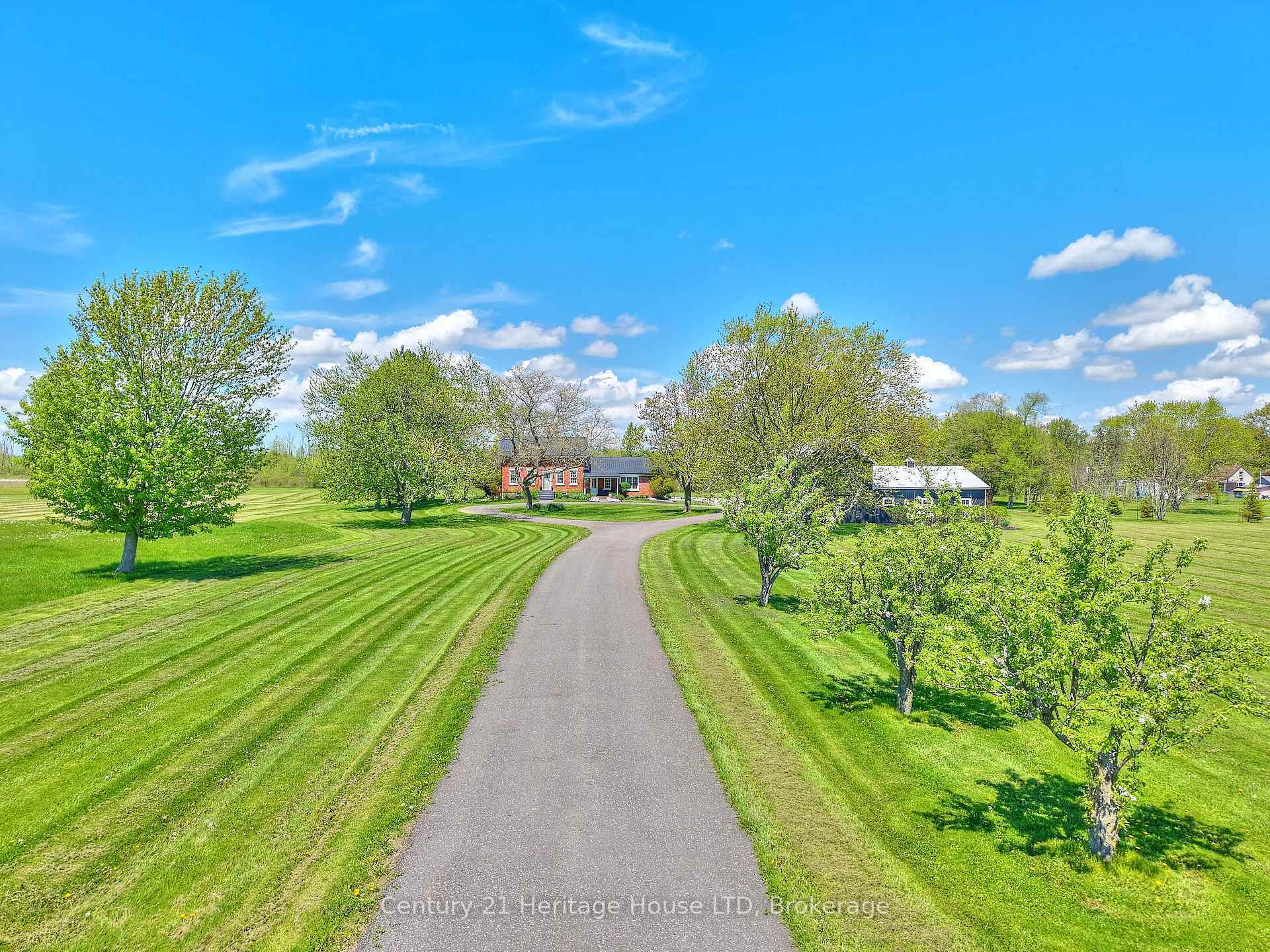 Photo de la propriété: 5930 Michener Road ON L0S 1R0