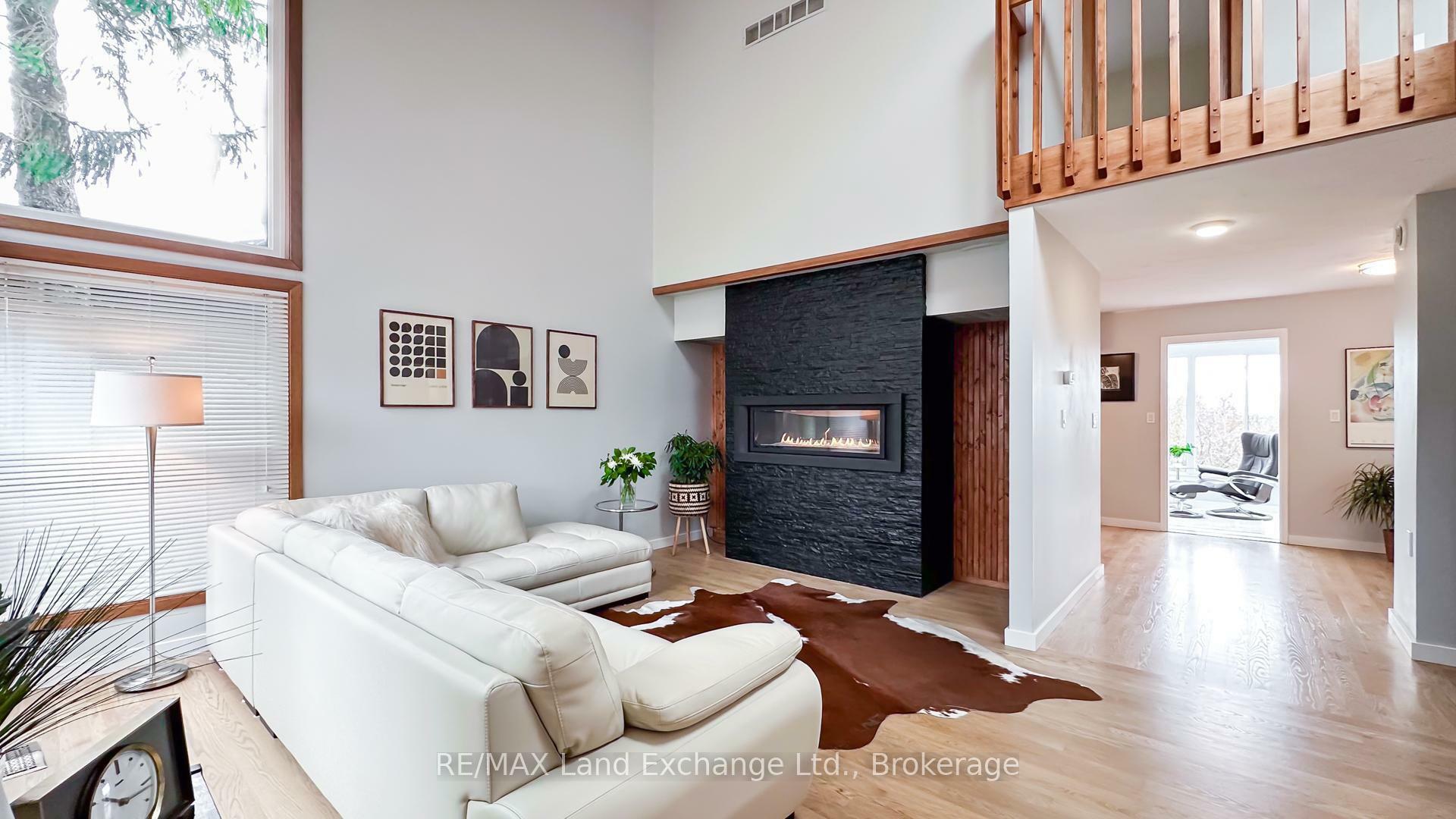 Property Photo: 222 Penetangore Row ON N2Z 2P6