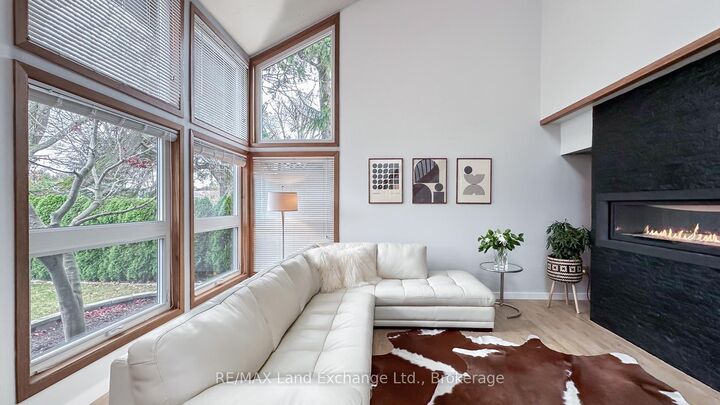 Property Photo: 222 Penetangore Row ON N2Z 2P6