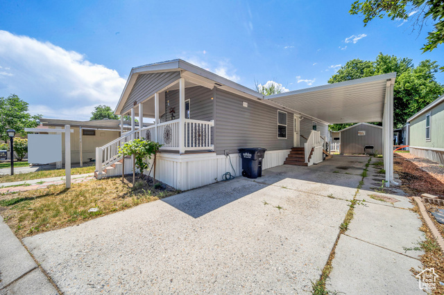 Property Photo: 4718 S Aspen Ln 307 UT 84123