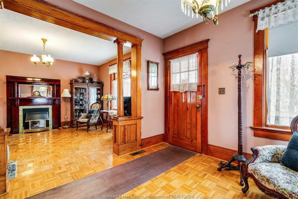 Property Photo: 10 Carlyle Street ON N0P 2L0