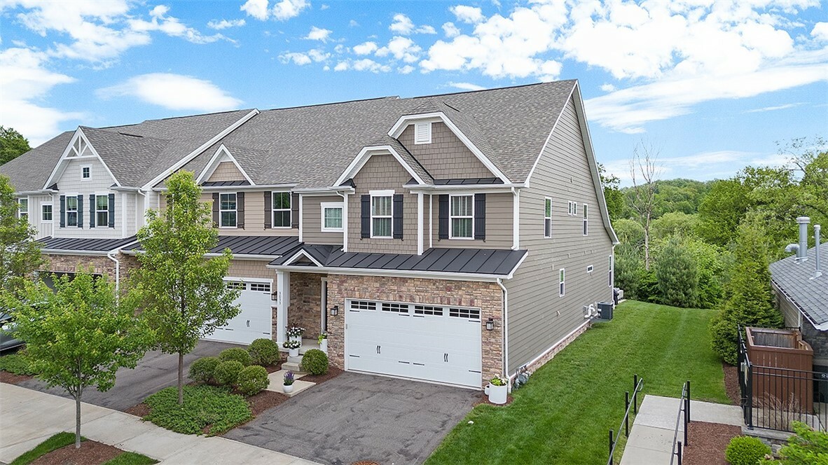Property Photo: 3033 Mahican Circle PA 16046