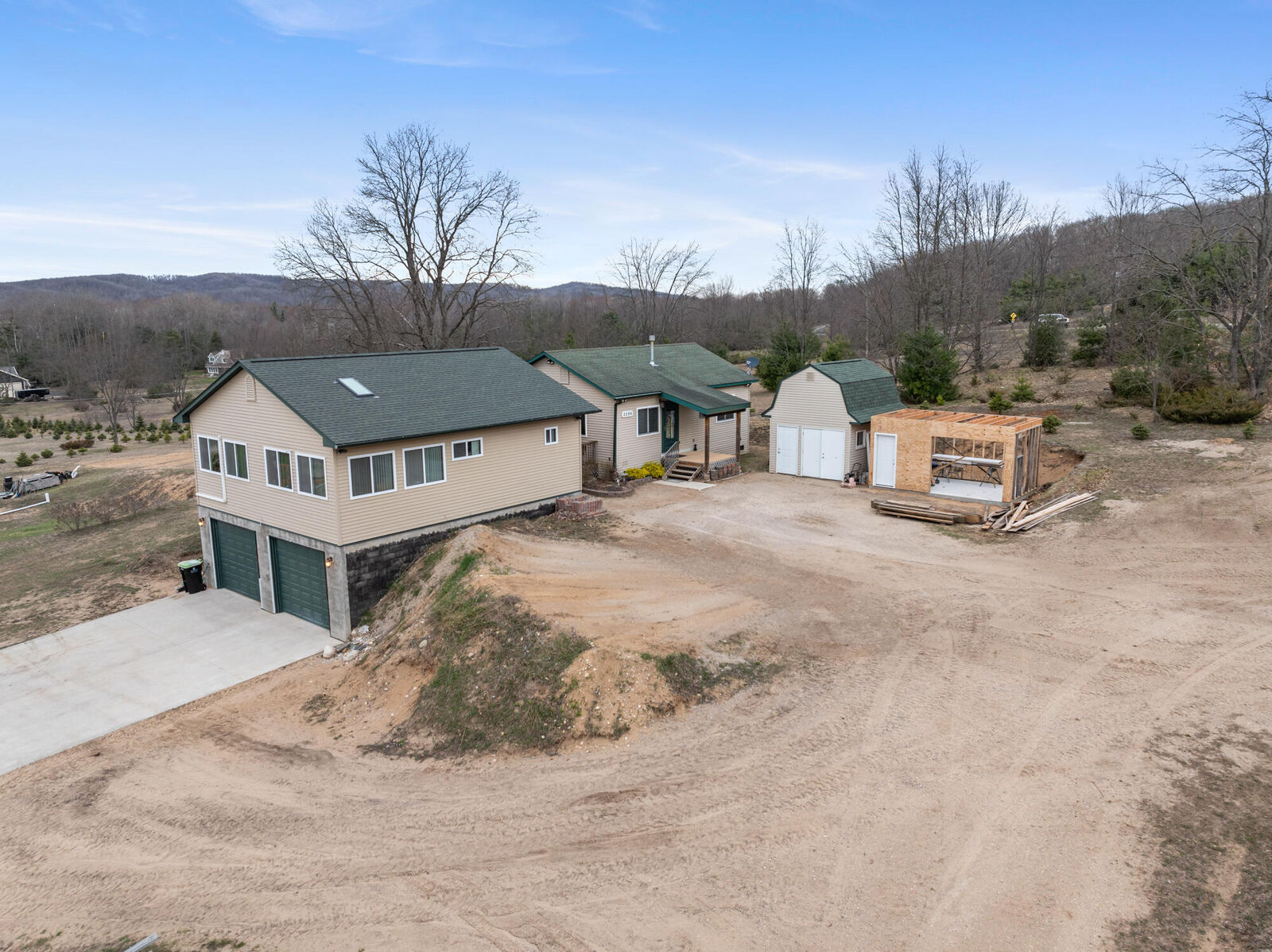 Property Photo: 2286 Maxwell Road MI 49770