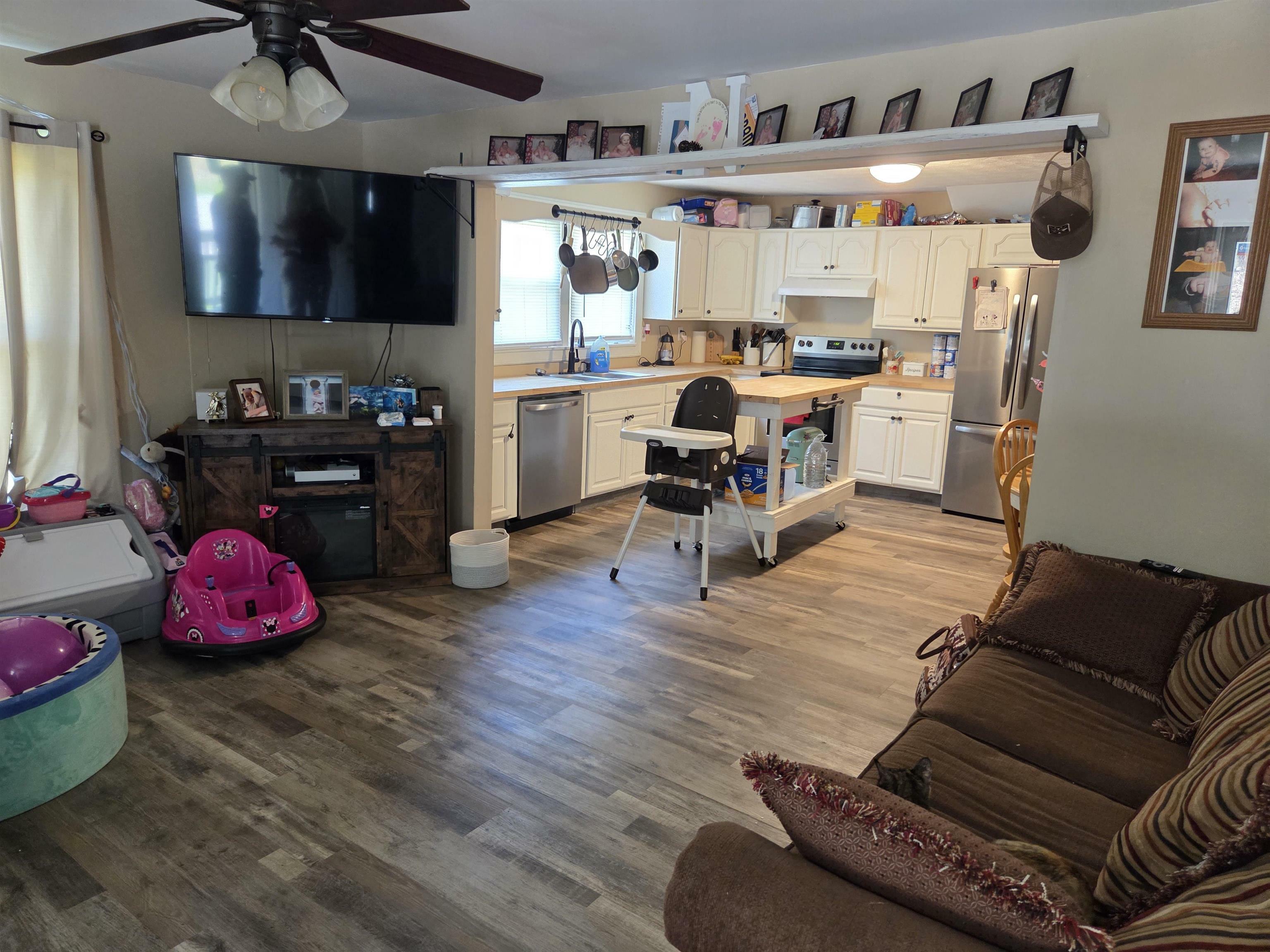Property Photo: 1585 Rayburn Rd. KY 41102