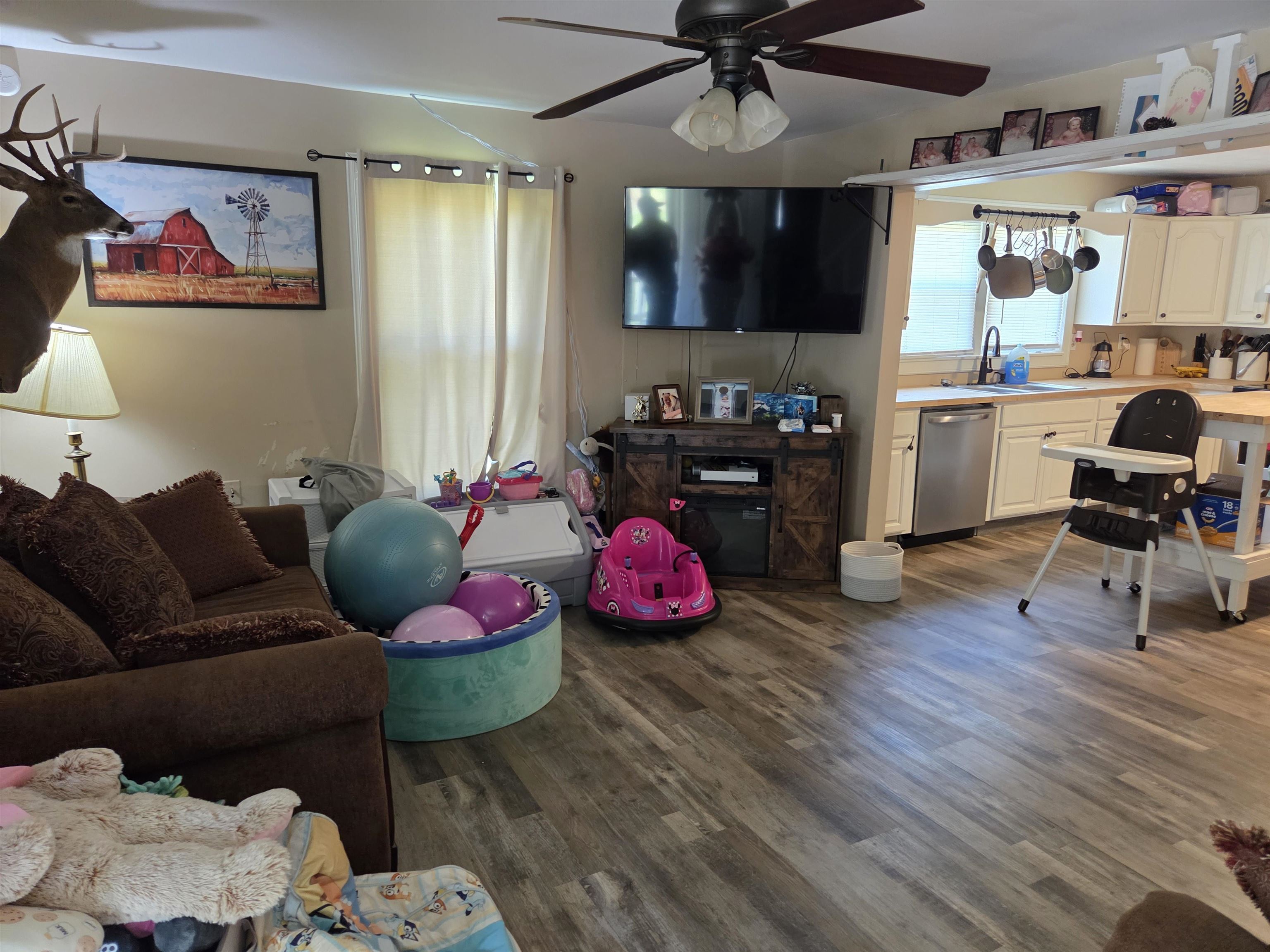 Property Photo: 1585 Rayburn Road KY 41102
