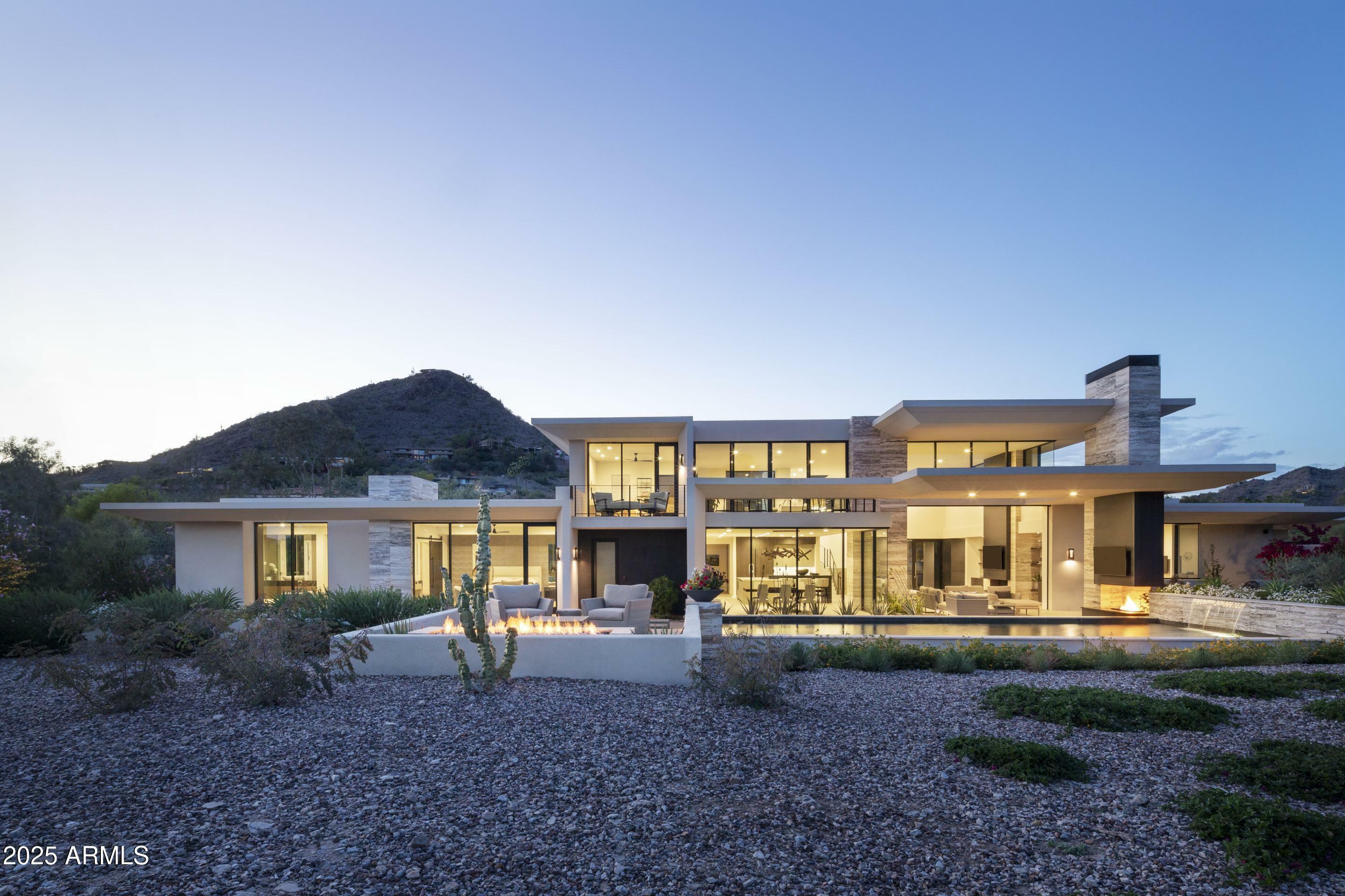 Property Photo:  4451 E Joshua Tree Lane  AZ 85253 