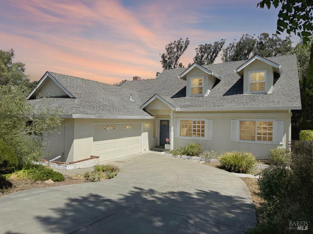 Property Photo: 6 Kazen Way CA 94952