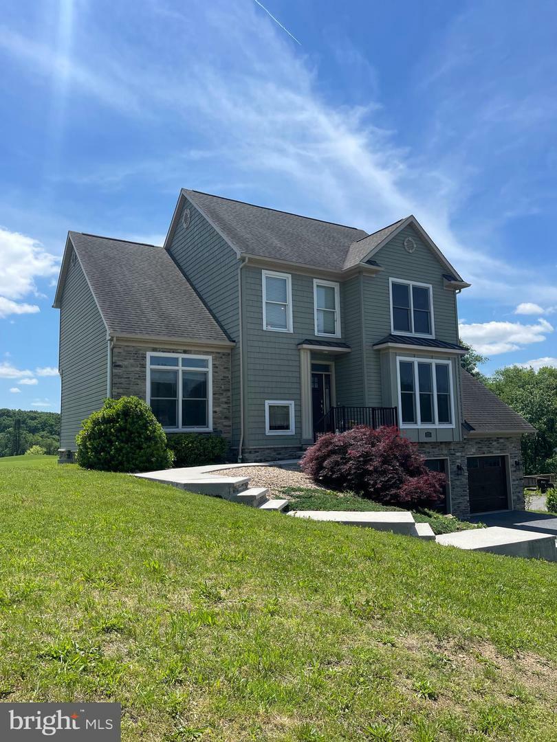 2238 Castlegreen Drive  Greencastle PA 17225 photo