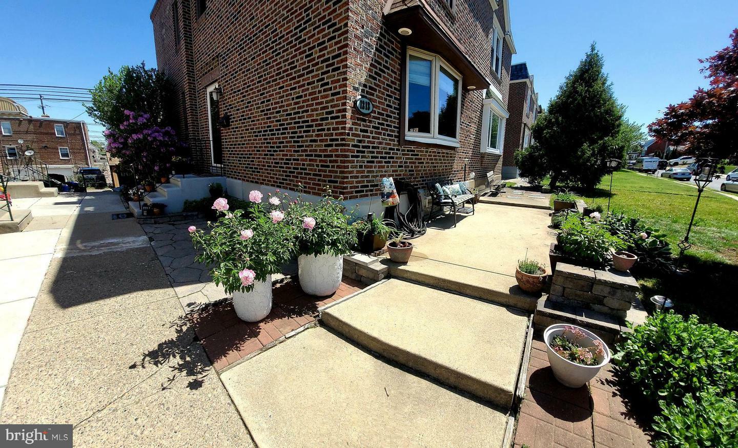 Property Photo: 1213 Englewood Street PA 19111