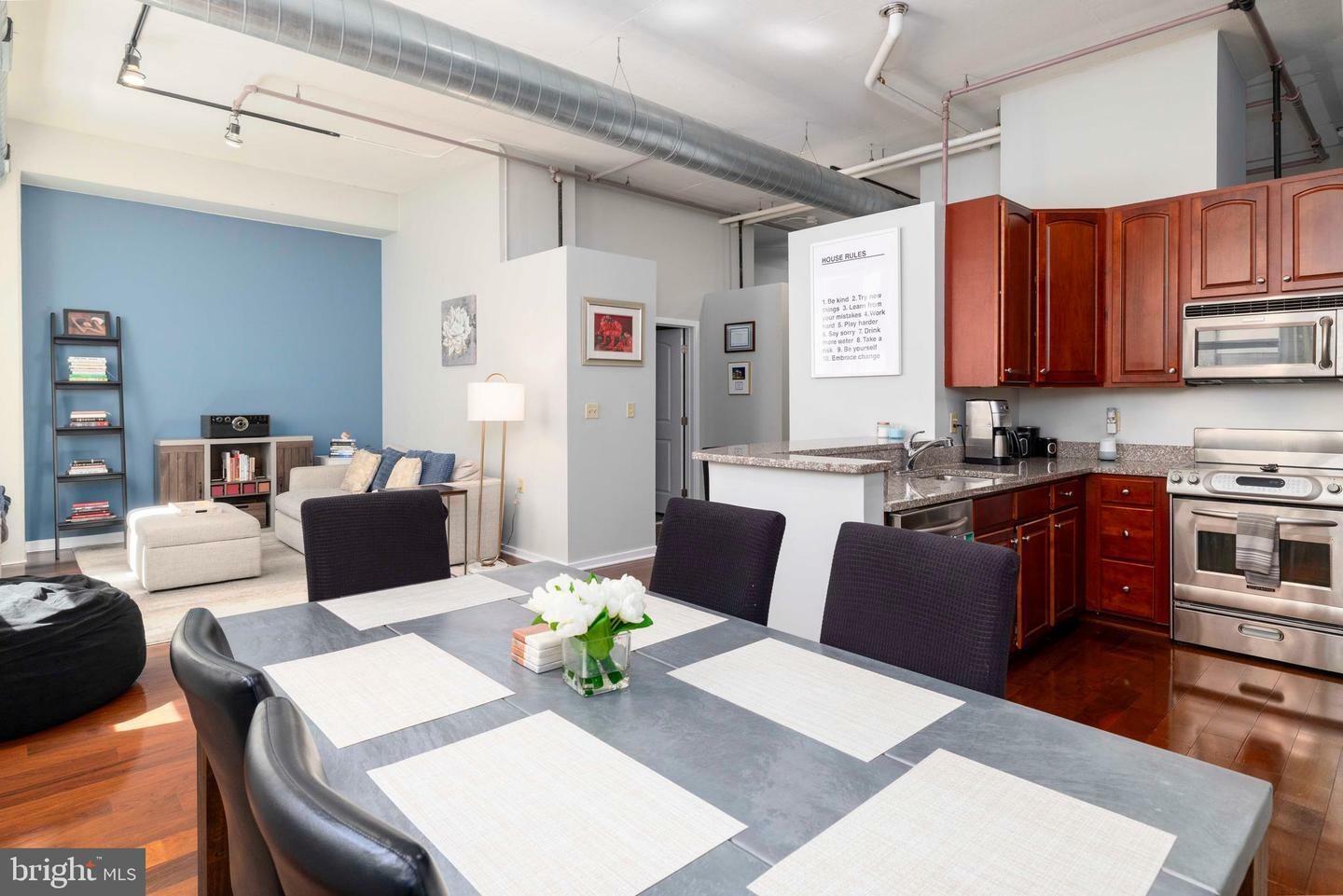 113 N Bread Street 3B1  Philadelphia PA 19106 photo