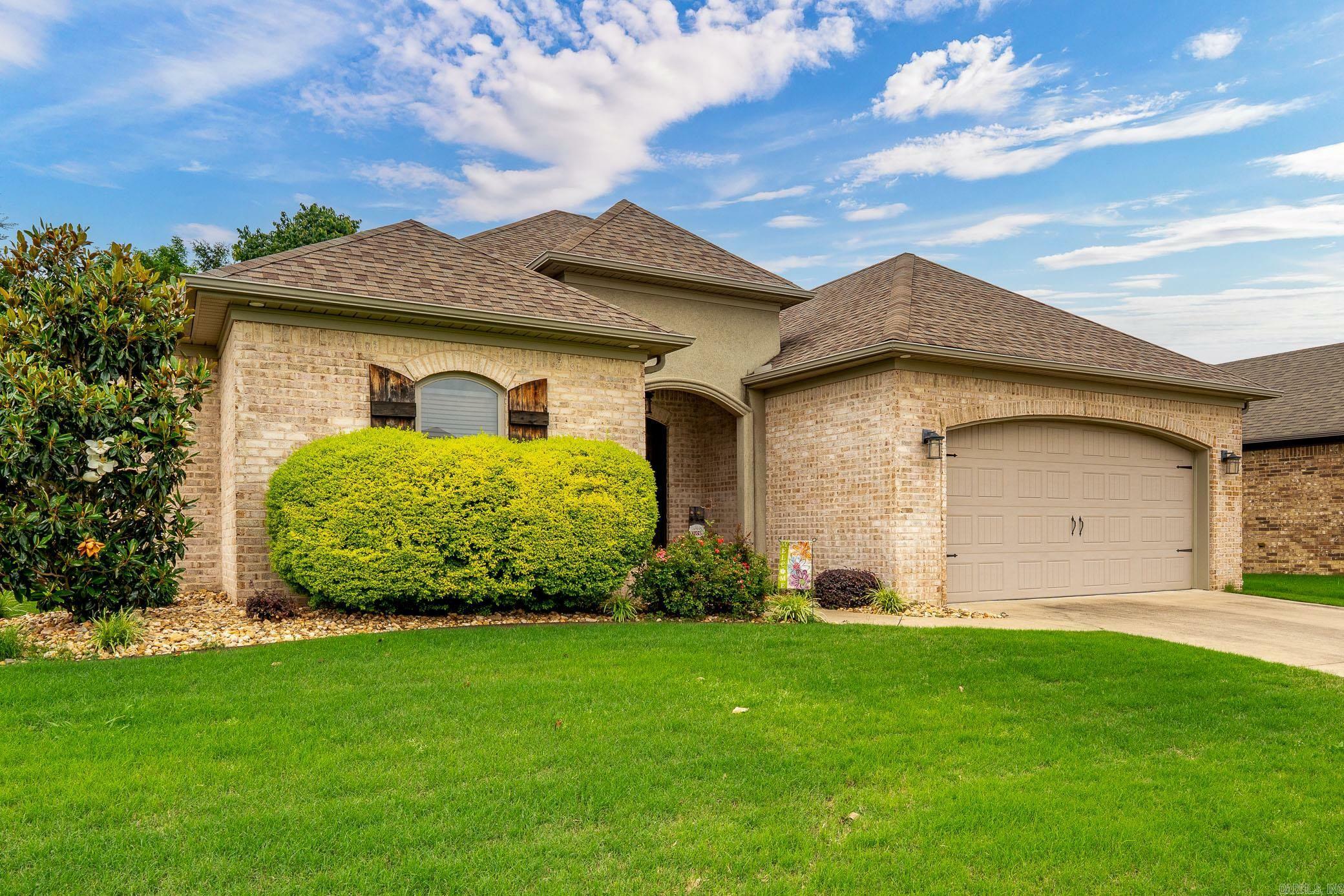 Property Photo: 1715 Sylar Circle AR 72034