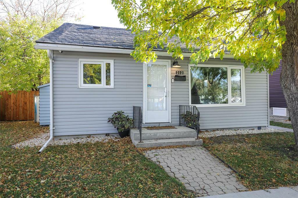 Property Photo: 312 Melrose Avenue West MB R2C 1N8