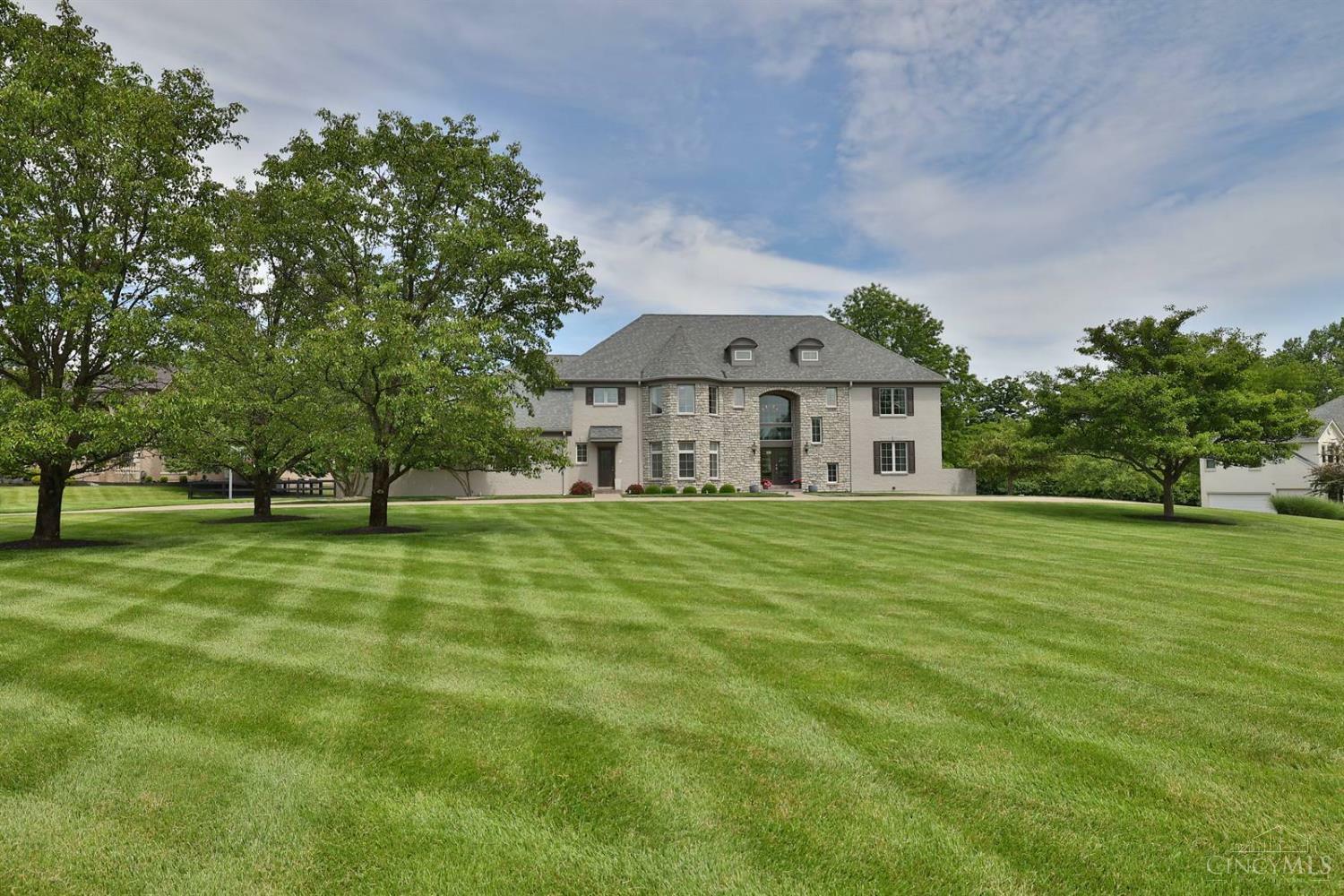 Property Photo: 5110 Rollman Estates Drive OH 45236