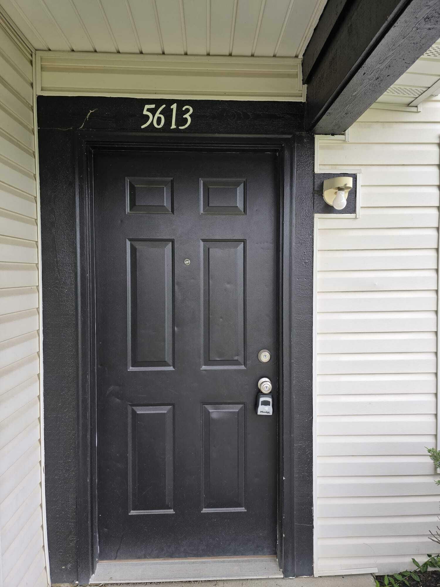 Property Photo: 5613 Cedar Springs OH 43228