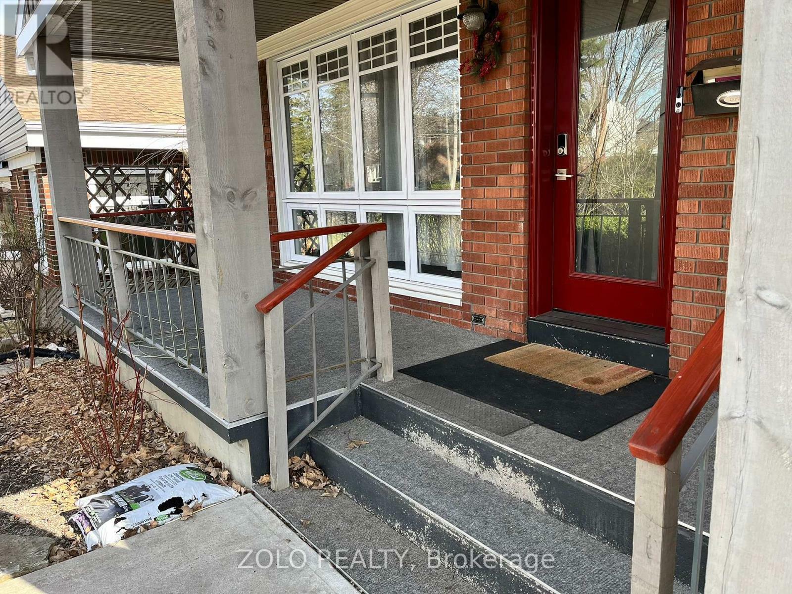 Property Photo: 794 Hamlet Road ON K1G 1R2