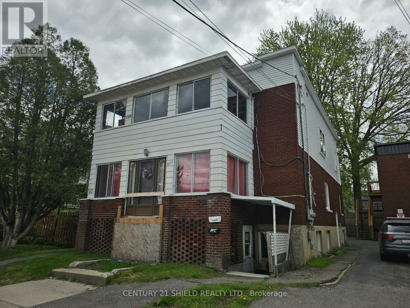 509 Second Street East  Cornwall ON K6H 1Z4 photo