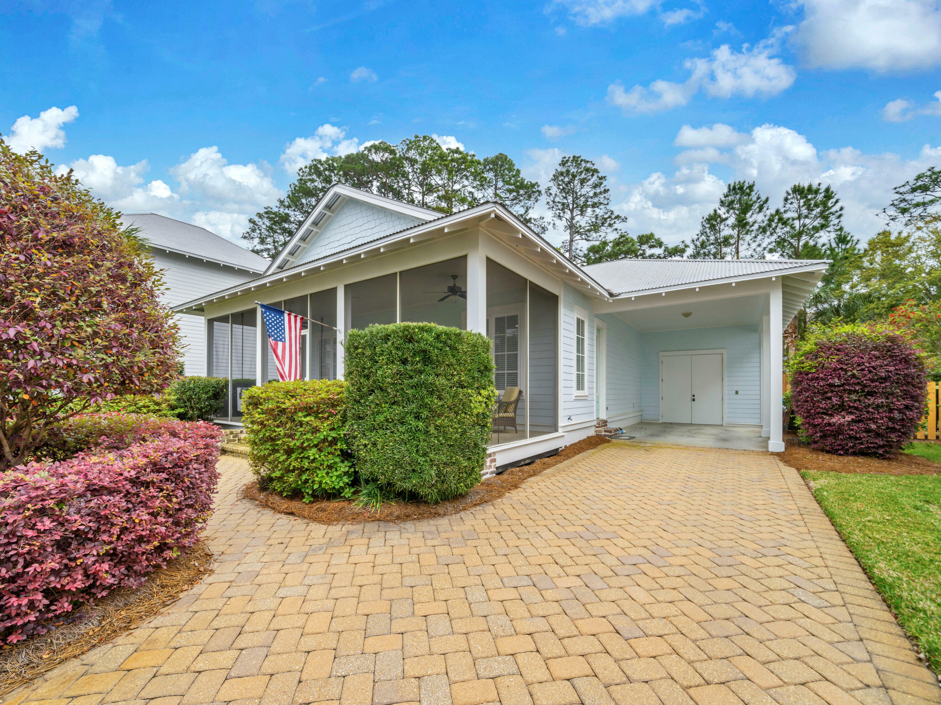 Property Photo: 384 Carson Oaks Lane FL 32459