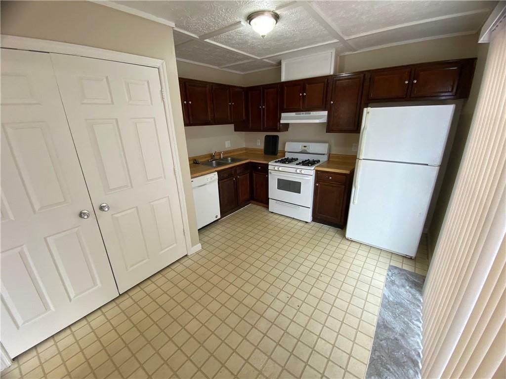 Property Photo: 6448 Charter Way GA 30058