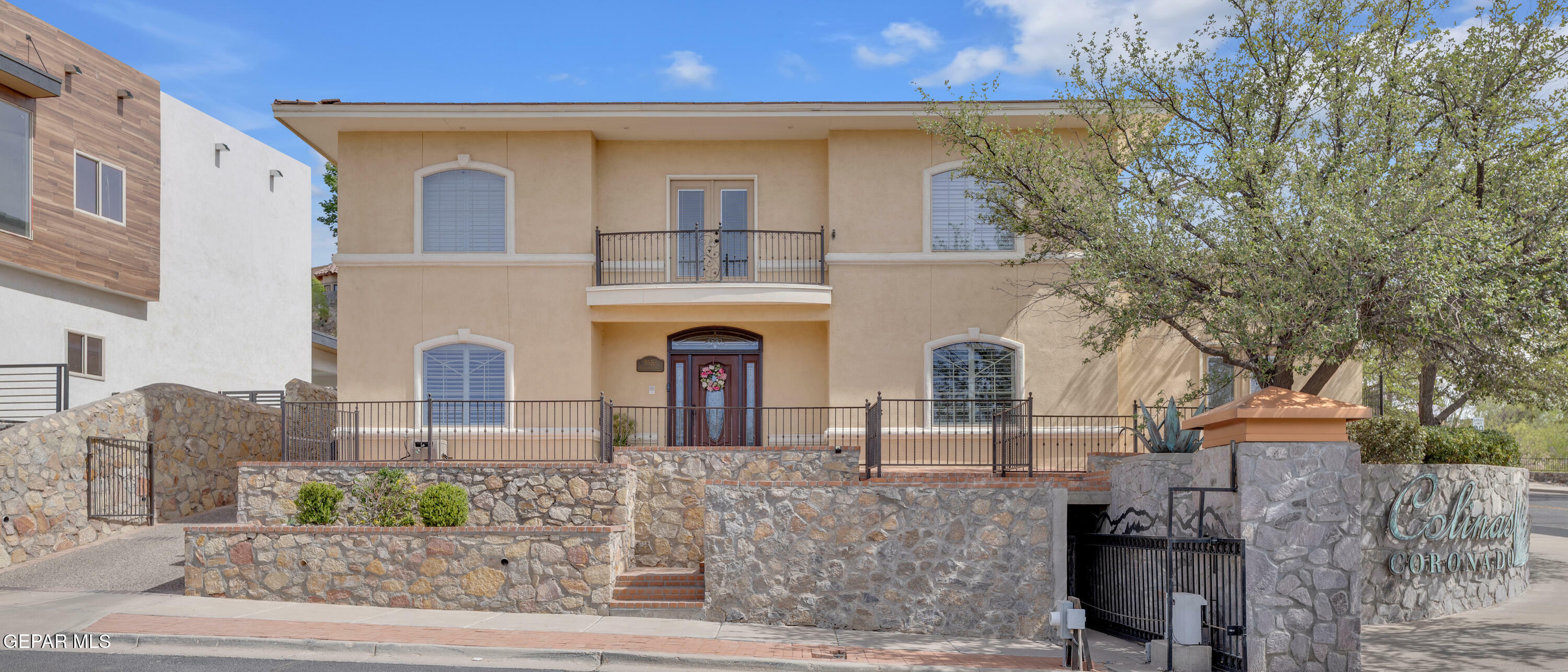 5536 Ventana Del Sol Drive  El Paso TX 79912 photo