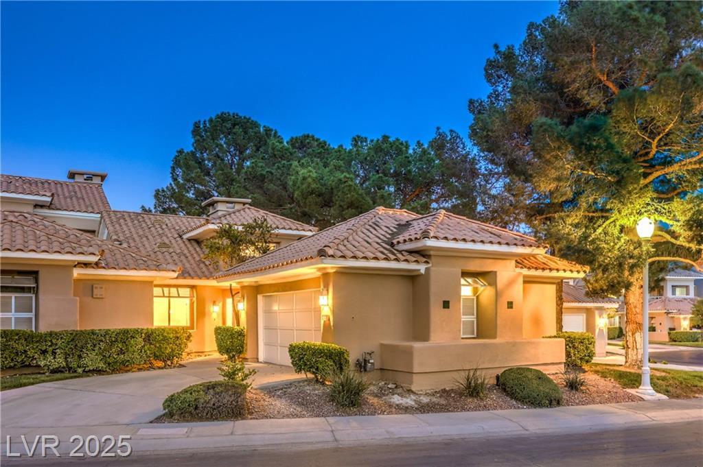 Property Photo: 5010 Crooked Stick Way NV 89113