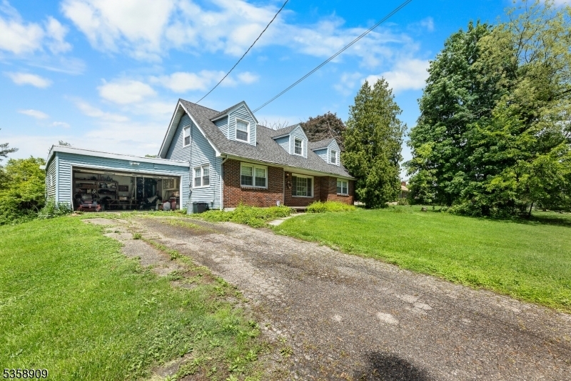 Property Photo: 705 Warren Glen Rd NJ 08804