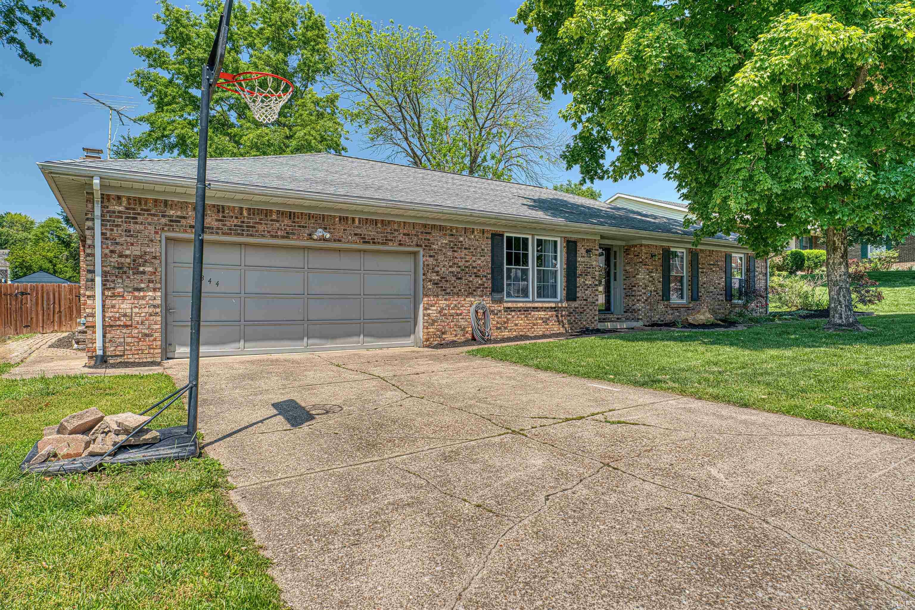 Property Photo: 7344 Nottingham Drive IN 47630
