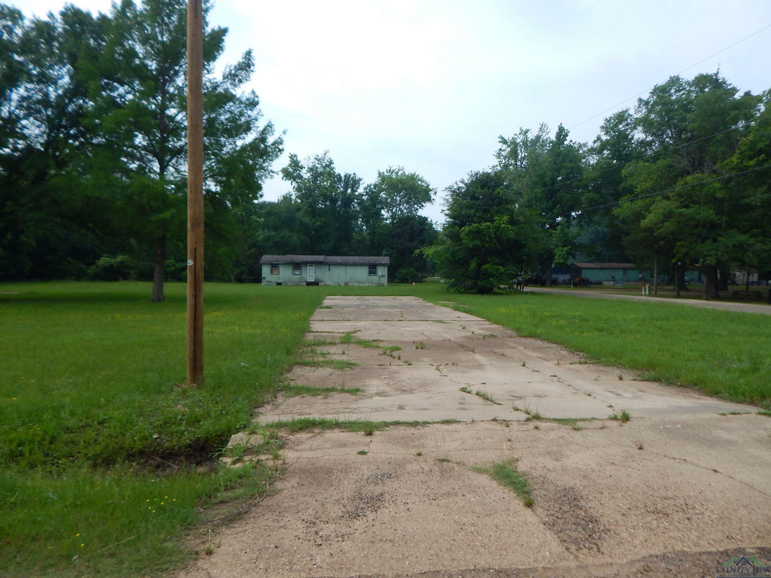 Property Photo: 424 Crawford TX 75644