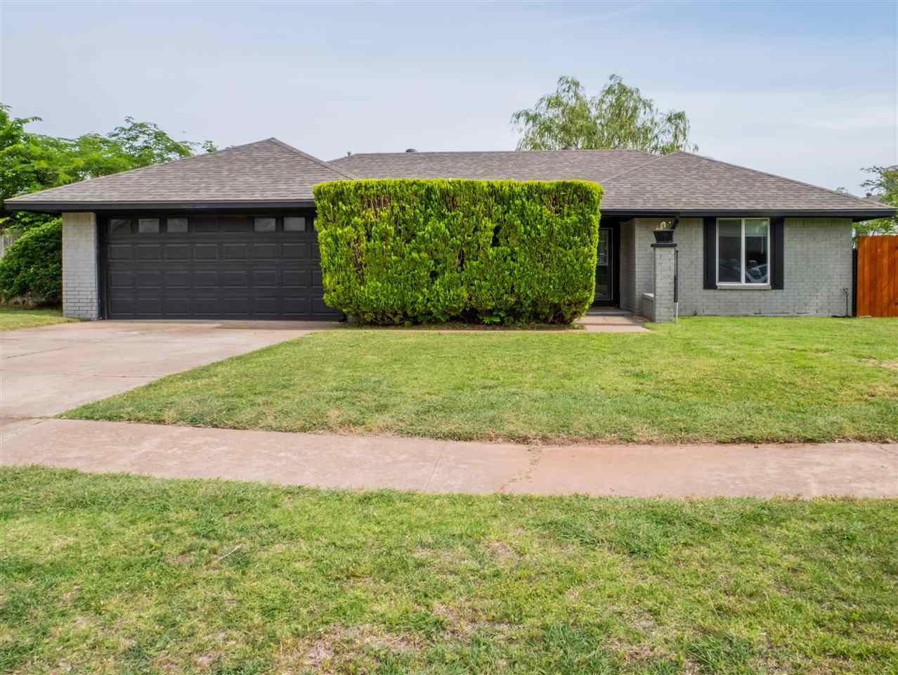 Property Photo: 6921 SW Beta Avenue OK 73505-6646