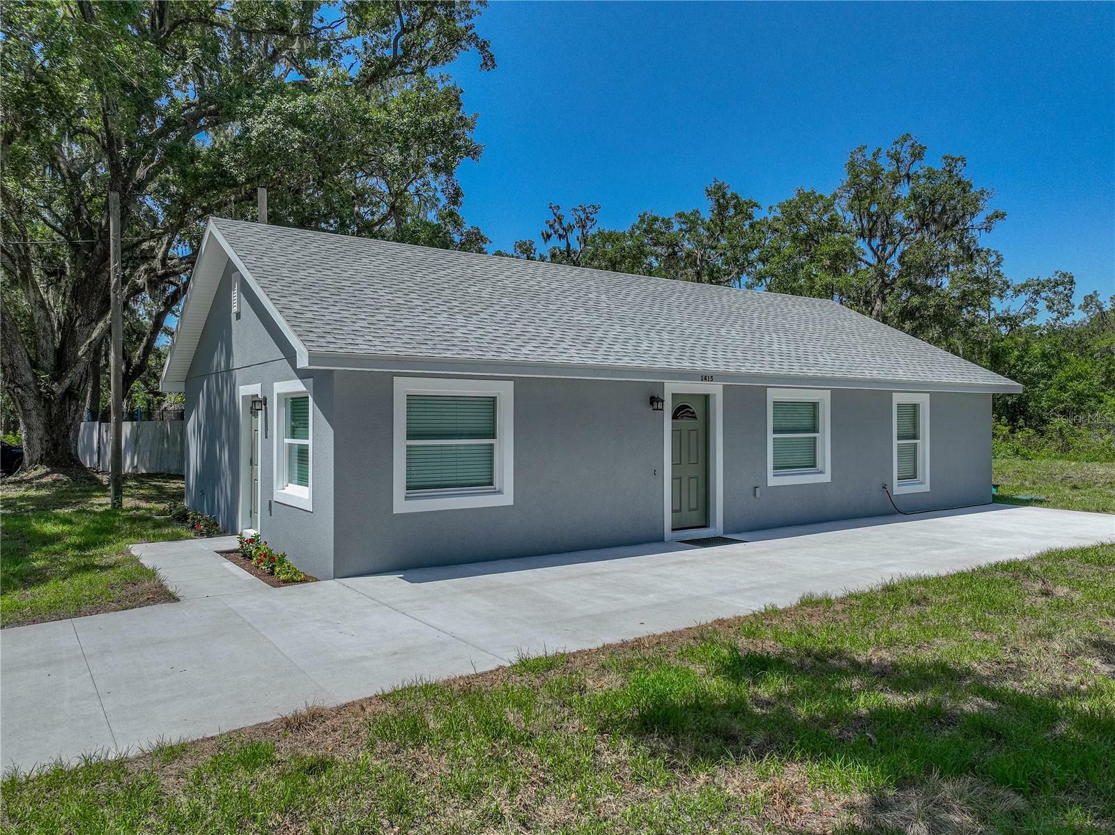 Property Photo: 1415 Southern Avenue FL 33803
