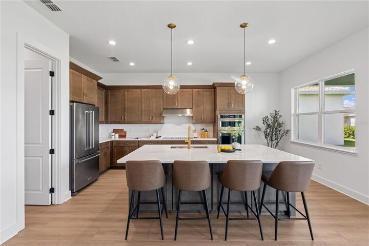 Property Photo: 1012 Gloryland Court FL 32771