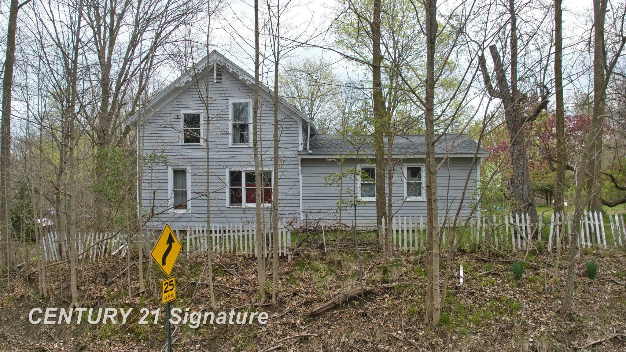 Property Photo: 6400 N Seymour Road MI 48867