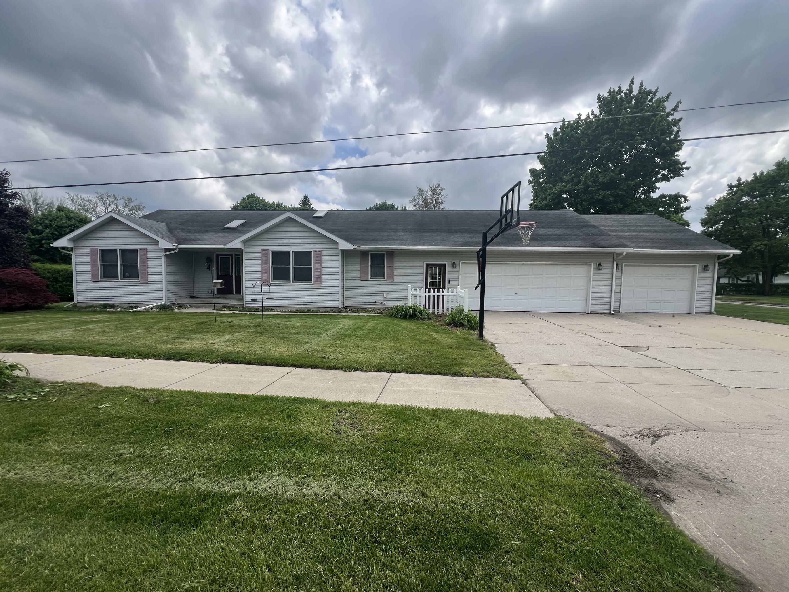 Property Photo: 72 E Brink Street MI 49327