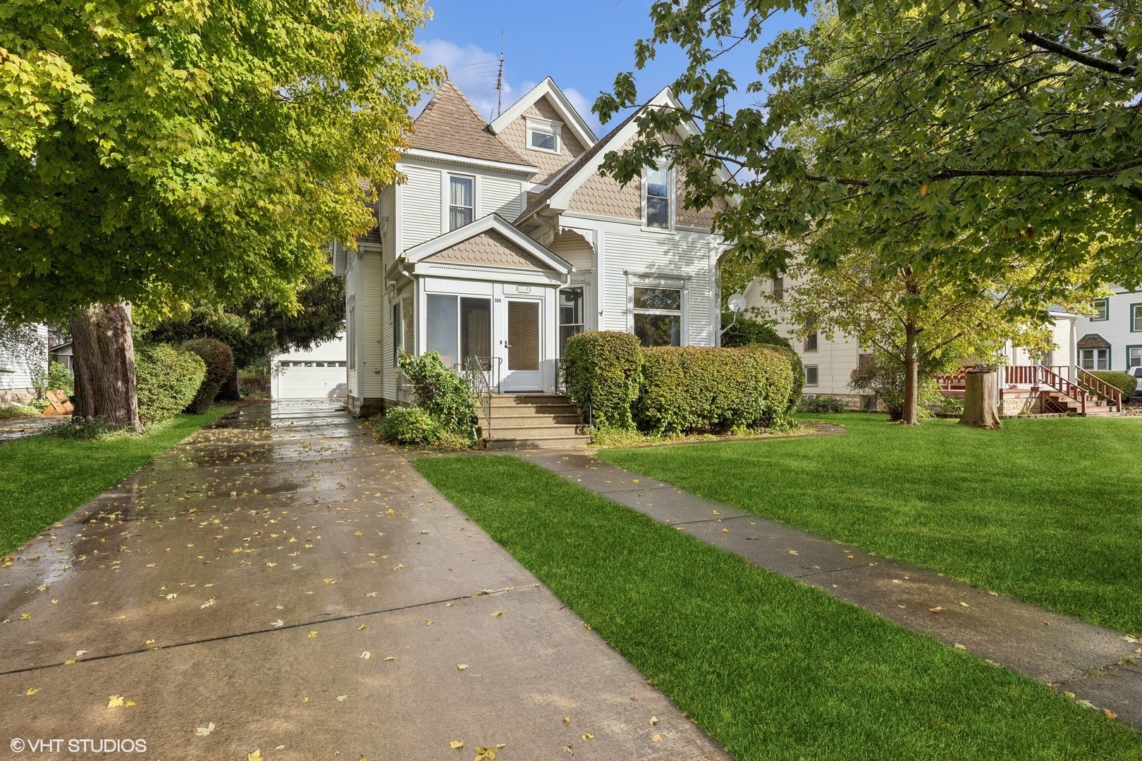 Property Photo: 309 E Corning Avenue IL 60468