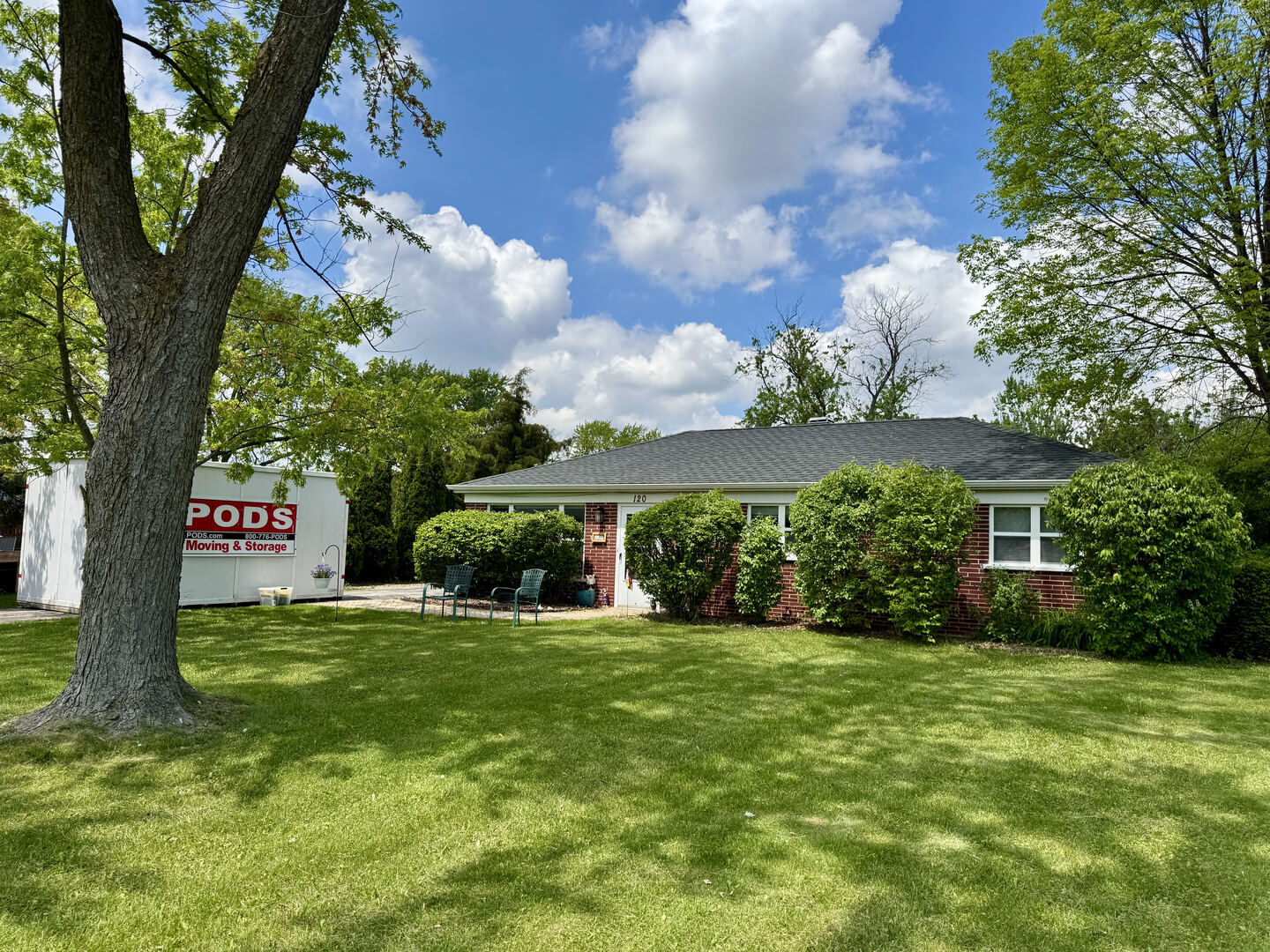 Property Photo: 120 E 15th Street IL 60148